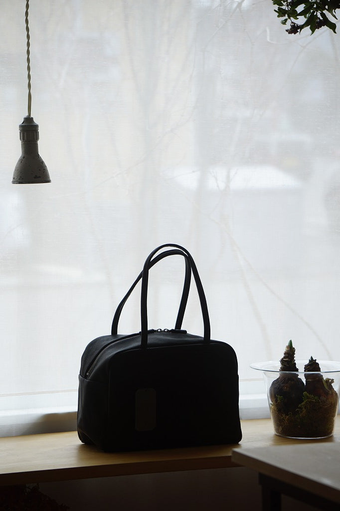 再入荷 a (アー) ボストンバッグ M ブラック – SACHET.