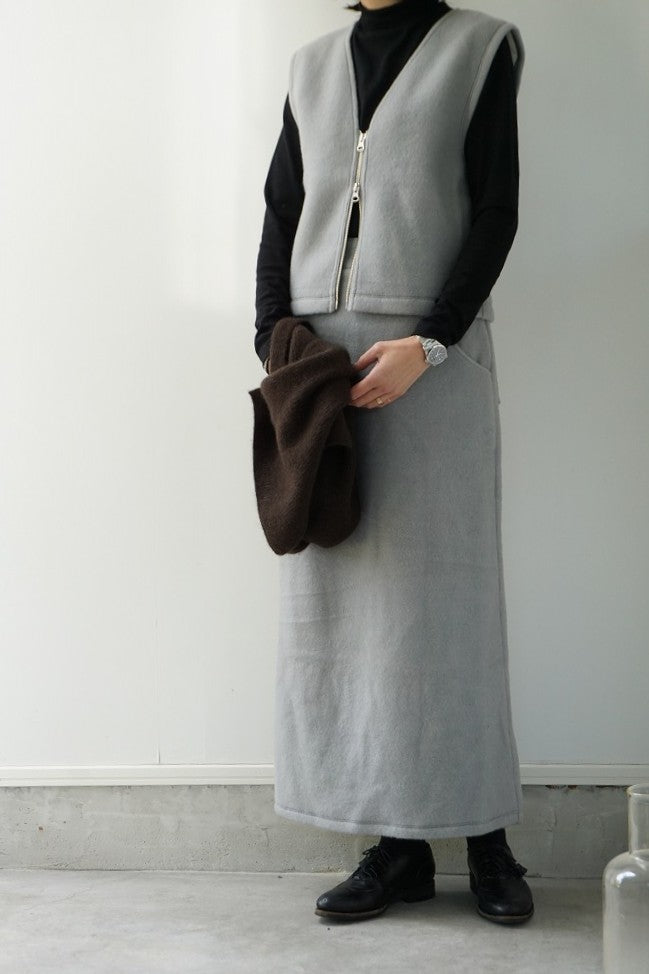 me.（ミードット）cloudy wool　W zip vest