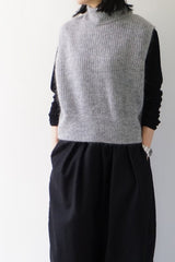 utilite(ユティリテ) Mohair knit タートルネックショートベスト