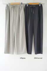 me.（ミードット）sheer satin イージーストレートパンツ