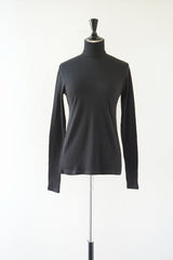 ROBE de PEAU（ローブデポー）TURTLE　NECK　PULL OVER