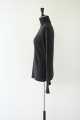ROBE de PEAU（ローブデポー）TURTLE　NECK　PULL OVER