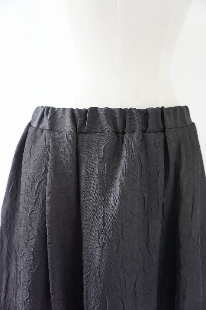 RILATO（リラート）シワ加工タックスカート