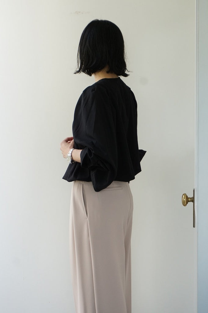 RILATO(リラ―ト)　袖ボリュームブラウス