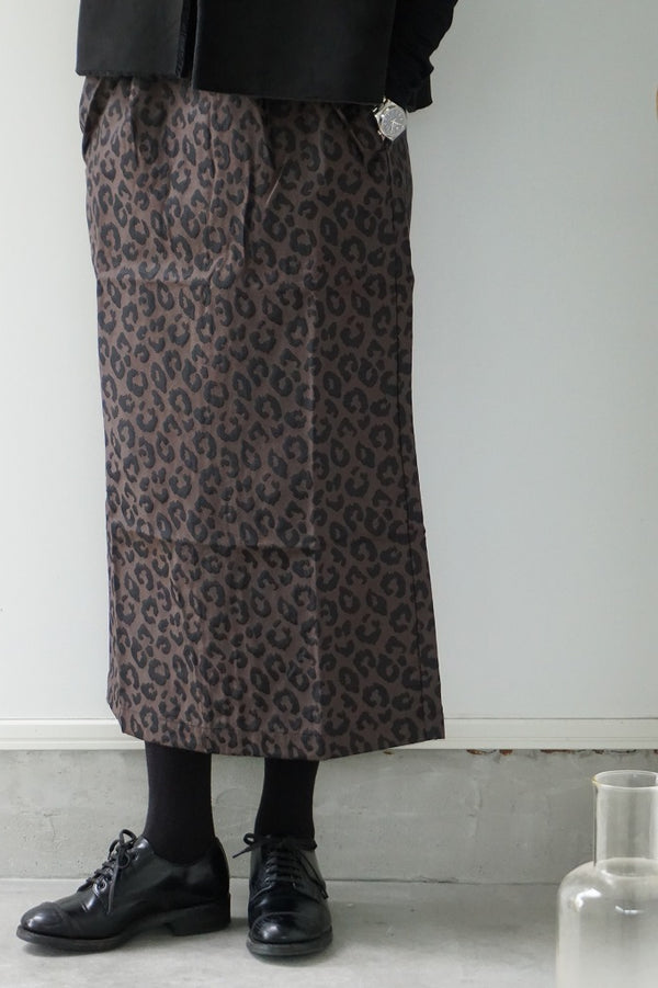 KHA:KI(カーキ)　LEOPARD STRAIGHT SKIRT