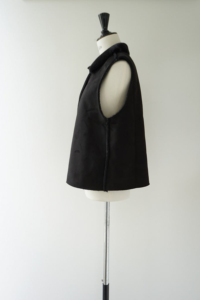 ROBE de PEAU（ローブデポー）ECO MOUTON VEST