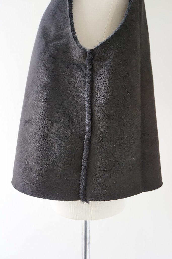 ROBE de PEAU（ローブデポー）ECO MOUTON VEST