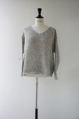Michele＆Hoven(ミシェルアンドホーヴン) Vネックニット