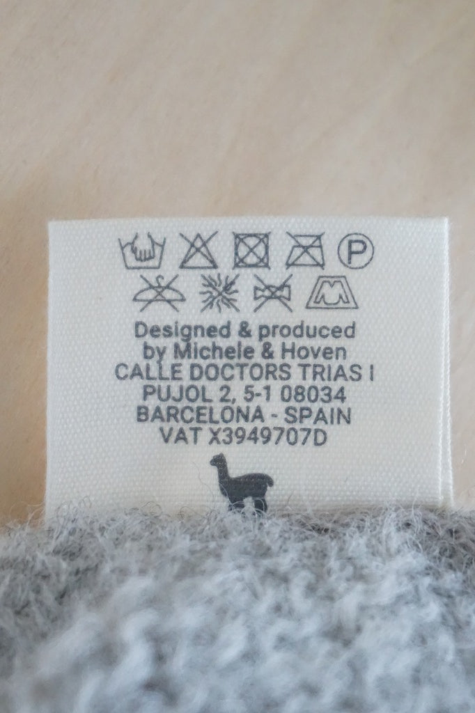 Michele＆Hoven(ミシェルアンドホーヴン) Vネックニット