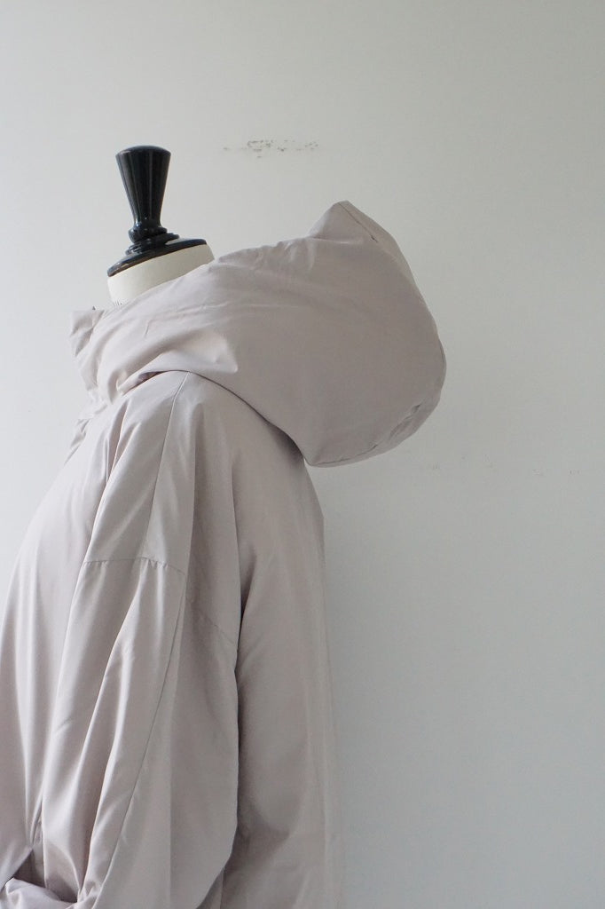 miffew（ミフュー）HIDDEN SNAP HOODED DOWN JACKET