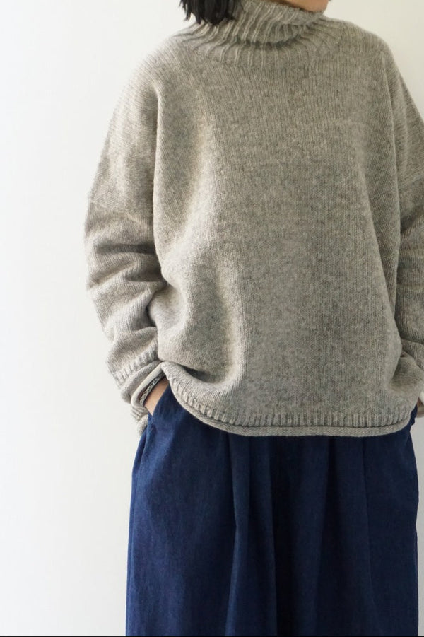 utilite(ユティリテ) ペルーハイランドウール　タートルネックプルオーバー