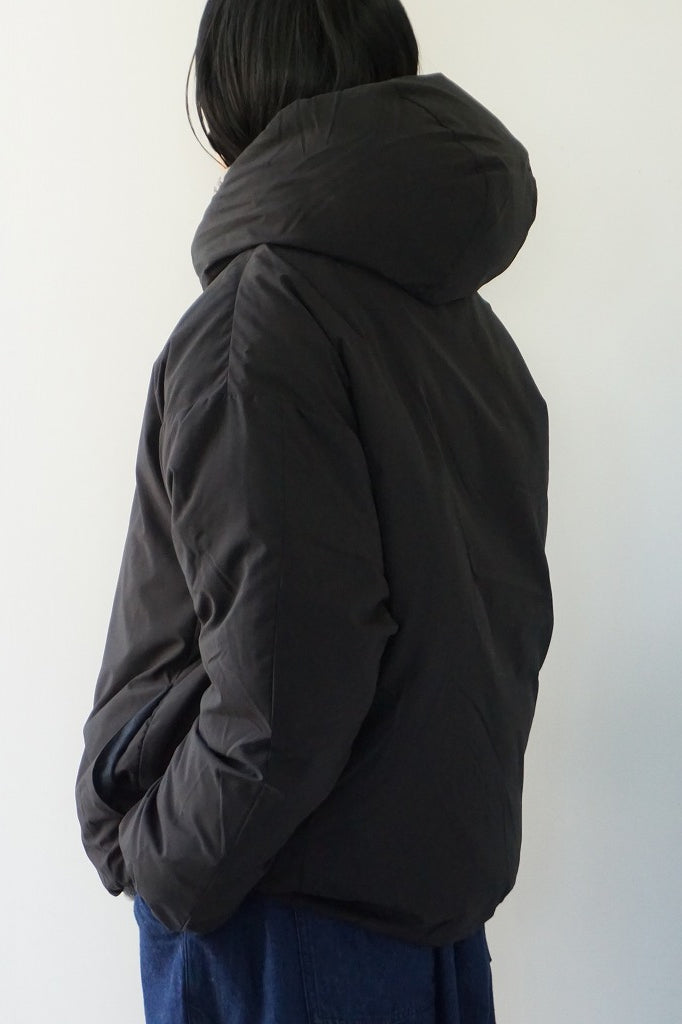 miffew（ミフュー）HIDDEN SNAP HOODED DOWN JACKET