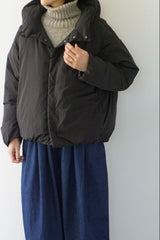 miffew（ミフュー）HIDDEN SNAP HOODED DOWN JACKET