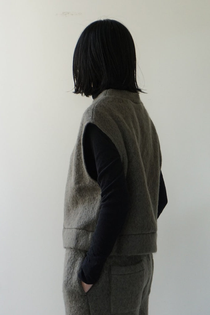PARIS DE AOUNE(パリドゥアオウネ)シープヘアーモヘア　ベスト
