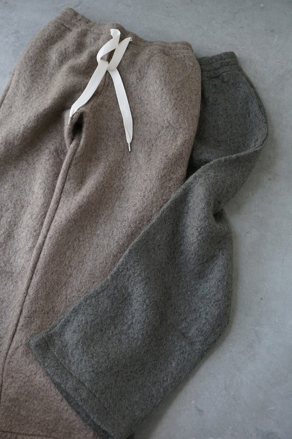 PARIS DE AOUNE(パリドゥアオウネ)シープヘアーモヘア　イージーパンツ