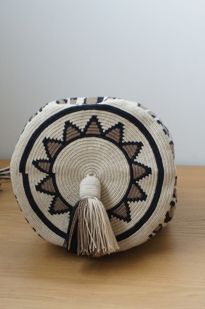 Wayuu Bags Japan(ワユーバッグスジャパン）ワユーバッグ　巾着タイプ　レオパード