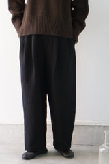 TRAVAIL MANUEL(トラバイユマニュアル)　ウールリネンミルド2タックトラウザース