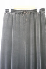 ROBE de PEAU（ローブデポー）SNOW VELOUR PANTS