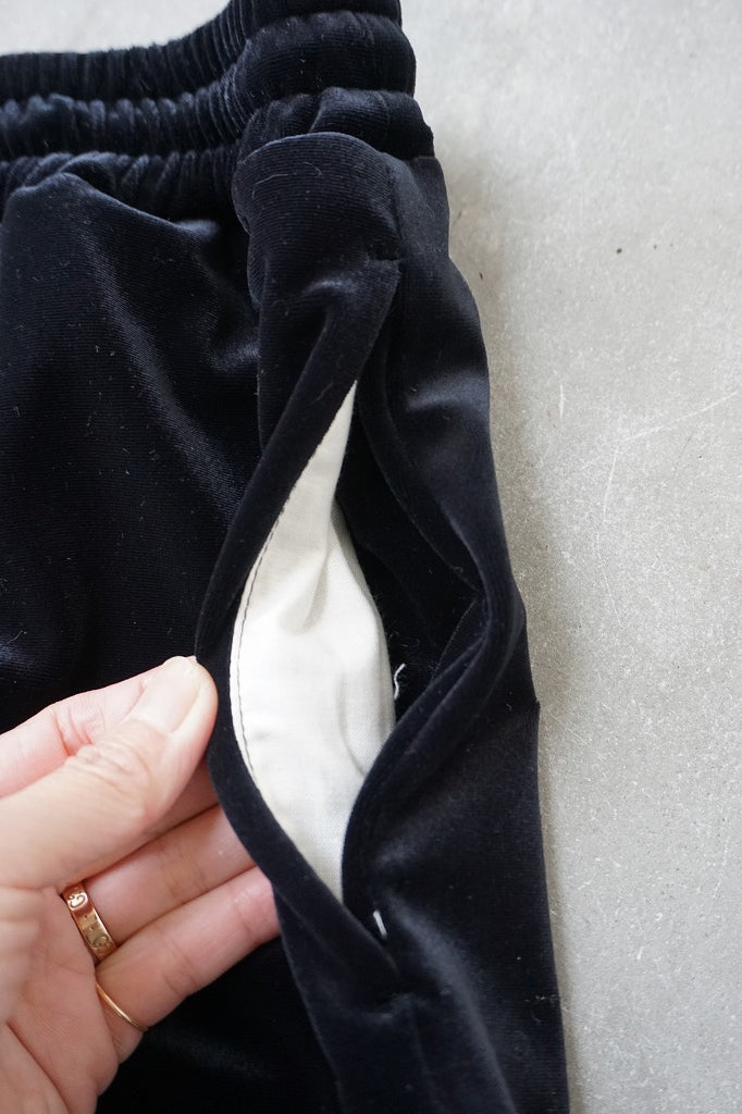 ROBE de PEAU（ローブデポー）SNOW VELOUR PANTS