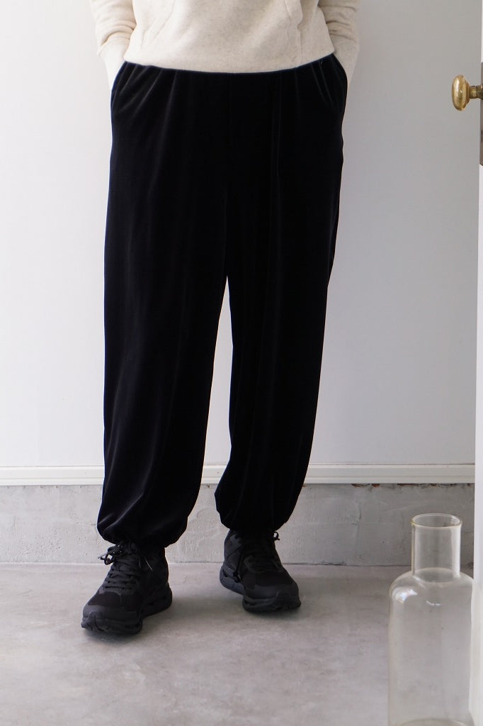 ROBE de PEAU（ローブデポー）SNOW VELOUR PANTS