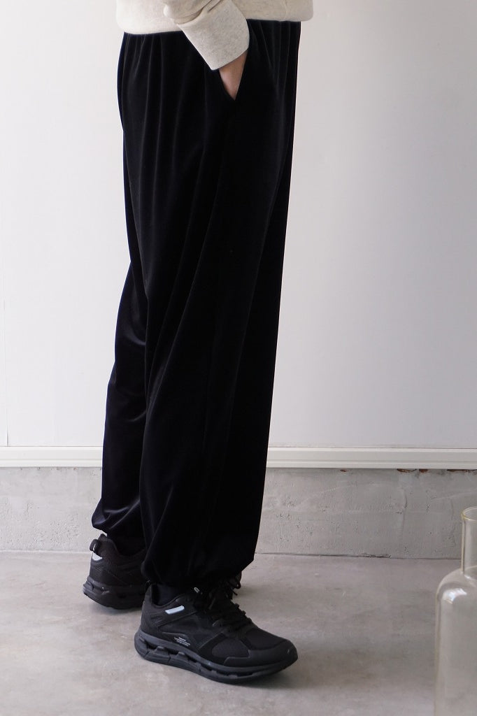 ROBE de PEAU（ローブデポー）SNOW VELOUR PANTS