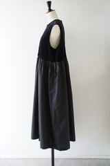 ROBE de PEAU（ローブデポー）SNOW VELOUR SLEEVELESS ONE PIECE