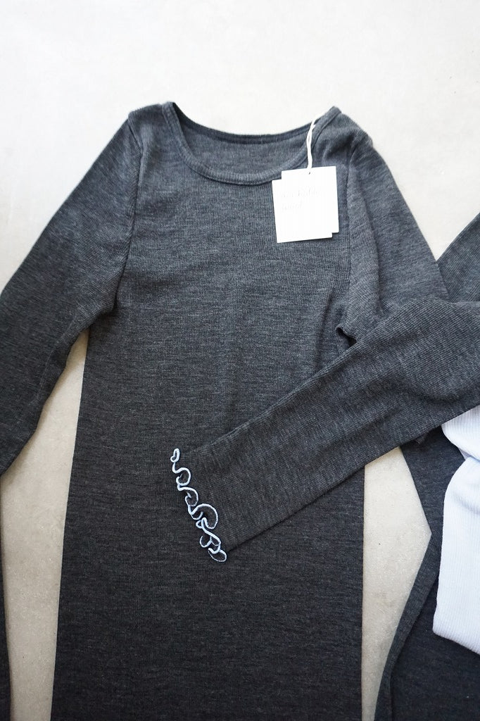 me.（ミードット）washable merino wool ロングスリーブT