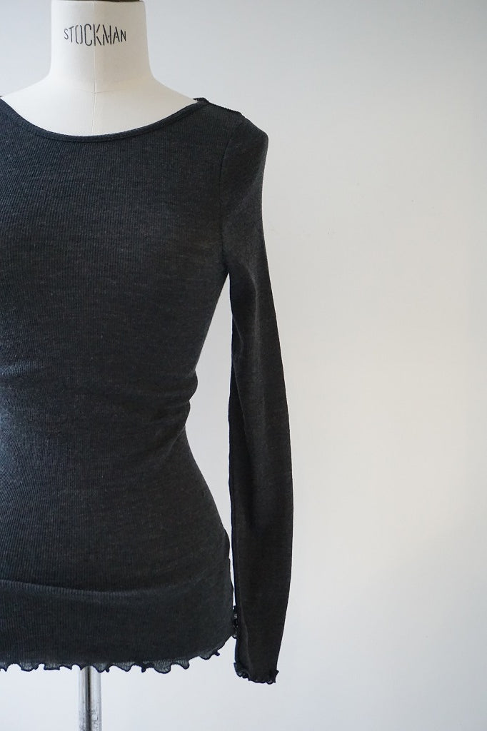 me.（ミードット）washable merino wool ロングスリーブT