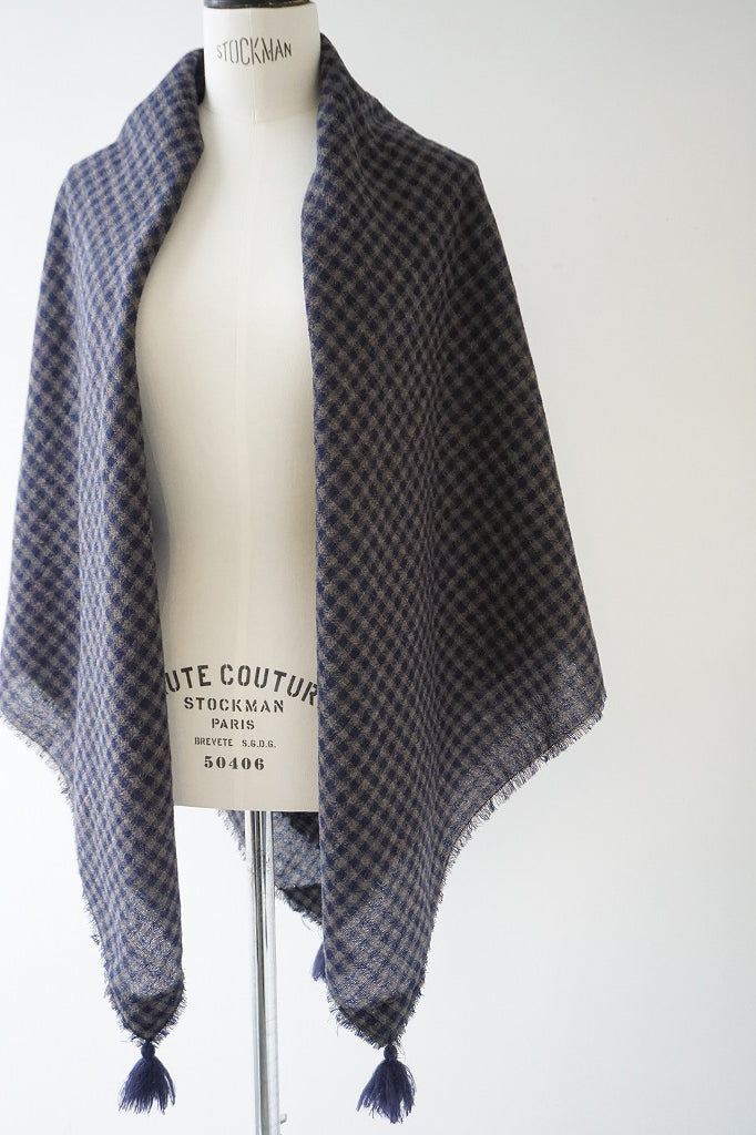 ROBE de PEAU（ローブデポー）WOOL GAUZE TASSEL STOLE