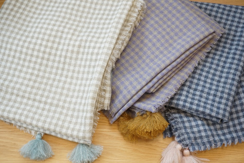 ROBE de PEAU（ローブデポー）WOOL GAUZE TASSEL STOLE