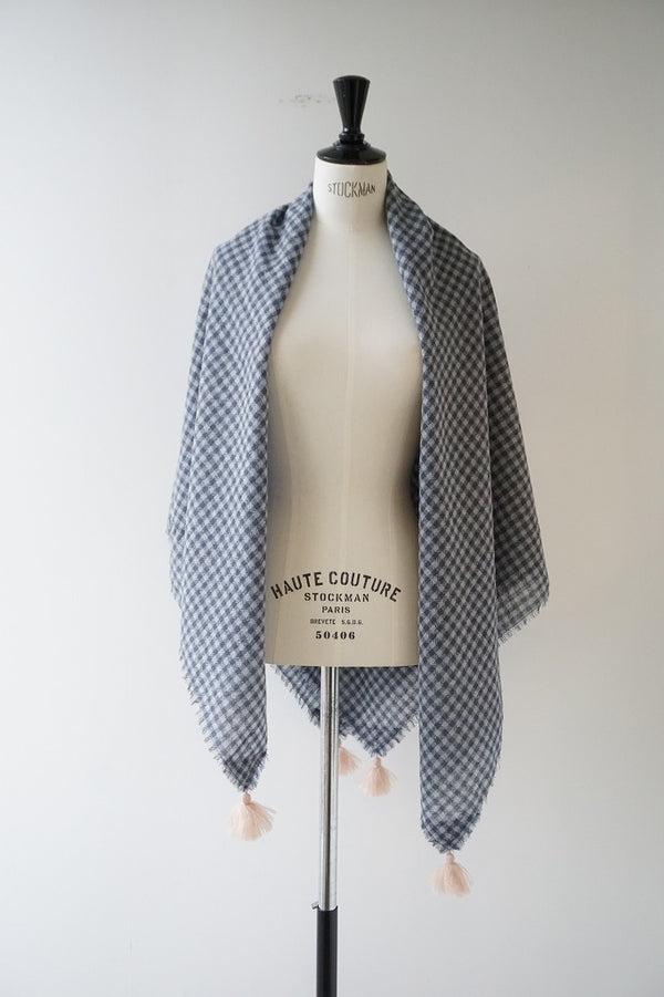 ROBE de PEAU（ローブデポー）WOOL GAUZE TASSEL STOLE – SACHET.
