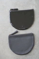 a (アー) ポケットポーチ　レッド・シボグレー・エナメルグレー