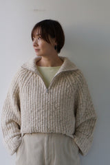 a'nuke(アンヌーク)　Short Zip Knit