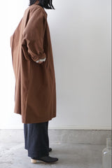 UNIVERSAL TISSU(ユニヴァーサルティシュ)　コットンリヨセル起毛ワッシャーブロード　ステンカラーワイドシャツコート