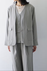 me.（ミードット）sheer satin ノーカラージャケット