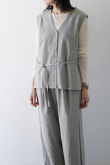 me.（ミードット）Vneck vest