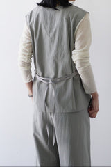 me.（ミードット）Vneck vest