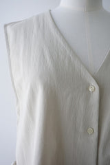 me.（ミードット）Vneck vest