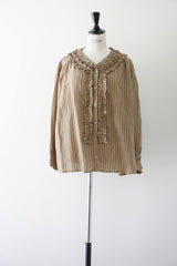 tumugu(ツムグ)　テンセルストライプ　フリルブラウス