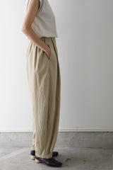 WHYTO.(ホワイト) tuck barrel pants