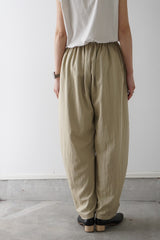 WHYTO.(ホワイト) tuck barrel pants