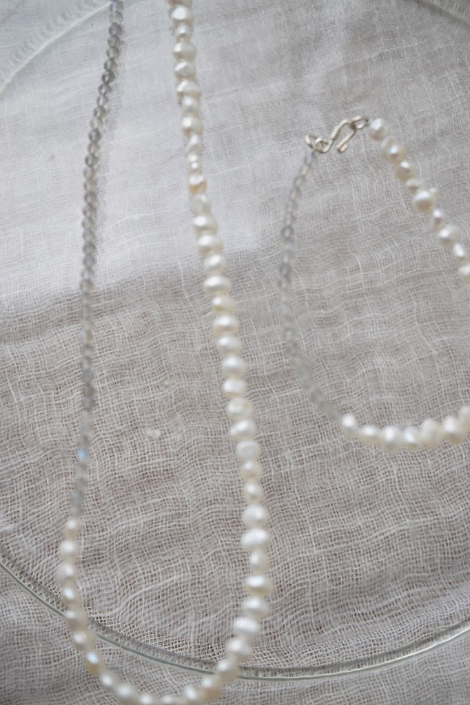 utilite(ユティリテ)　original　accesories　ネックレス40㎝　グレー系