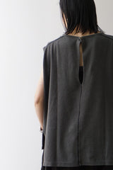KHA:KI(カーキ)　HONEYCOMB SLEEVELESS TOP