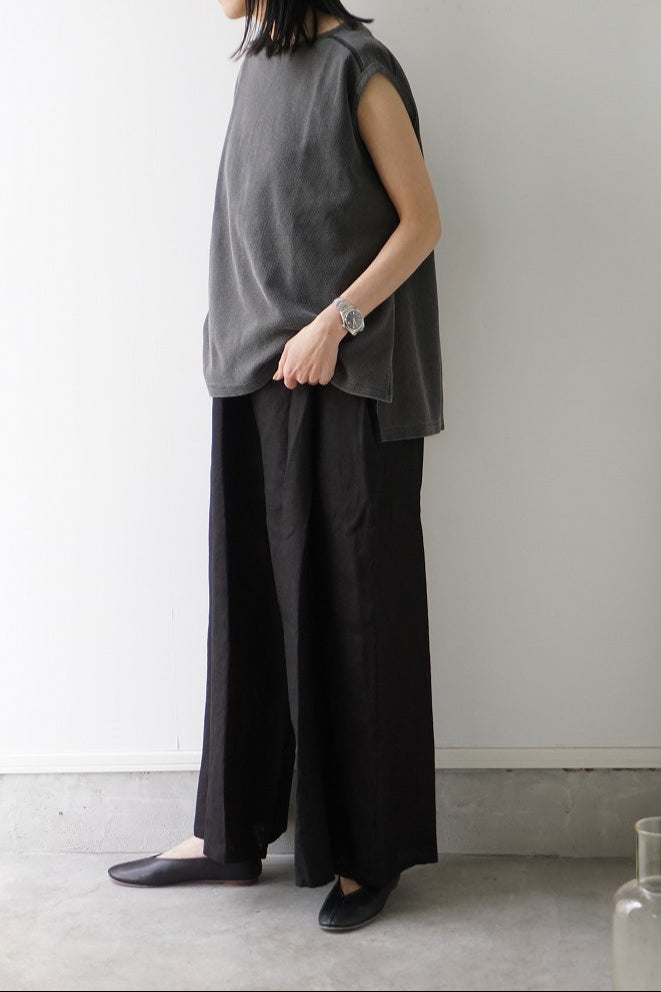 KHA:KI(カーキ)　HONEYCOMB SLEEVELESS TOP