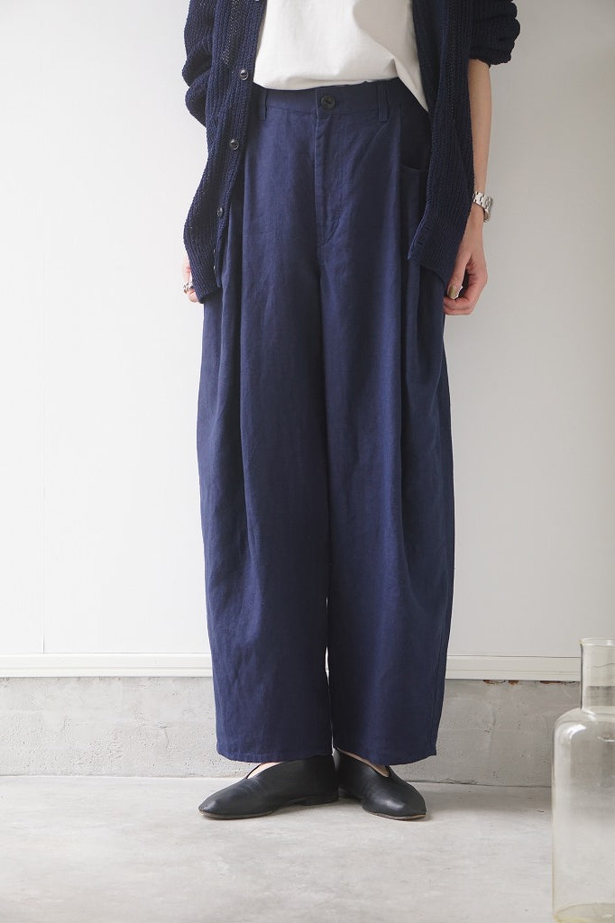 FACTORY(ファクトリー) アイリッシュリネンオーバータックパンツ　ネイビー