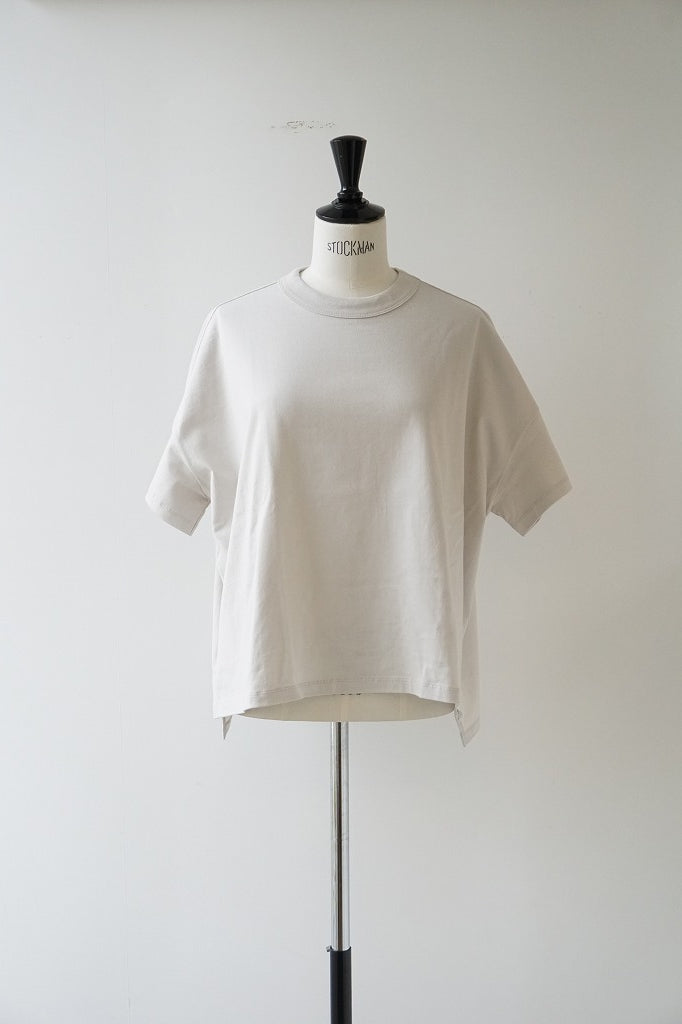 TRAVAIL MANUEL(トラバイユマニュアル) クラシック天竺スリットT　OYSTER