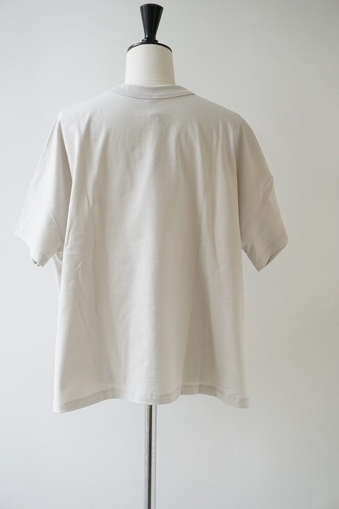 TRAVAIL MANUEL(トラバイユマニュアル) クラシック天竺スリットT　OYSTER