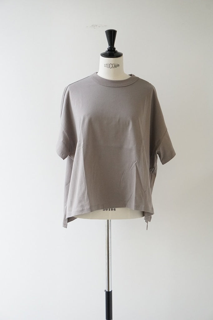 TRAVAIL MANUEL(トラバイユマニュアル) クラシック天竺スリットT　GRYBEIGE