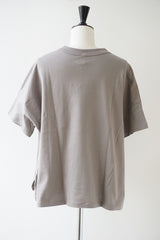 TRAVAIL MANUEL(トラバイユマニュアル) クラシック天竺スリットT　GRYBEIGE