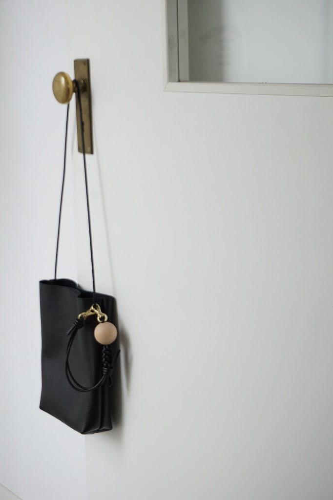 _Fot（フォート）knot　ball-hand strap  black